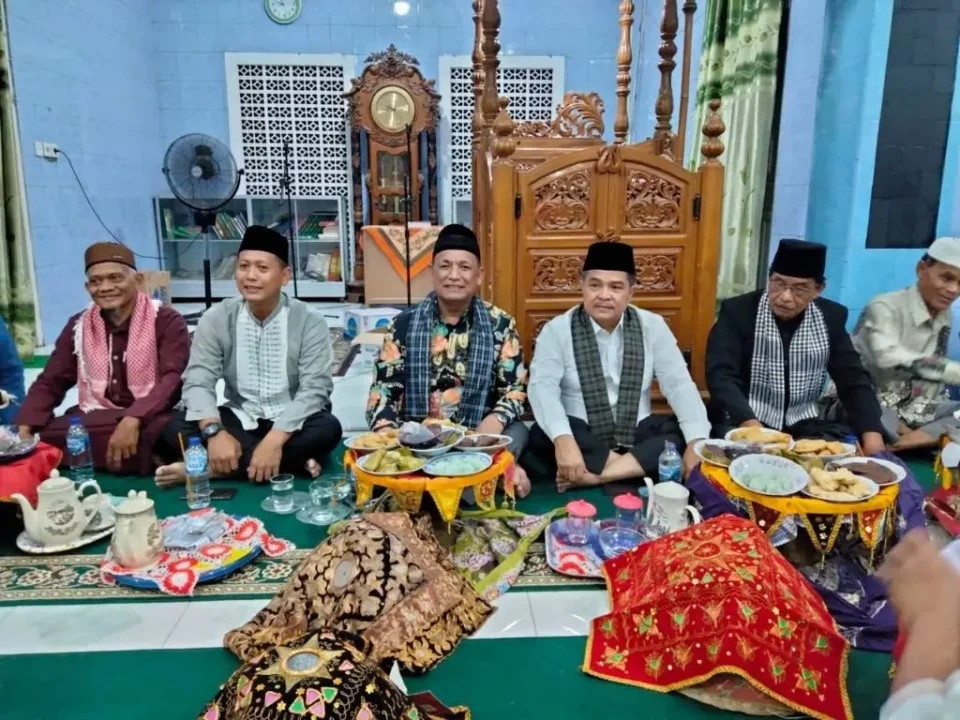 makan-bajamba-minang